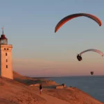 Alex und Stefan beim Leuchtturm (Foto: Austriafly)